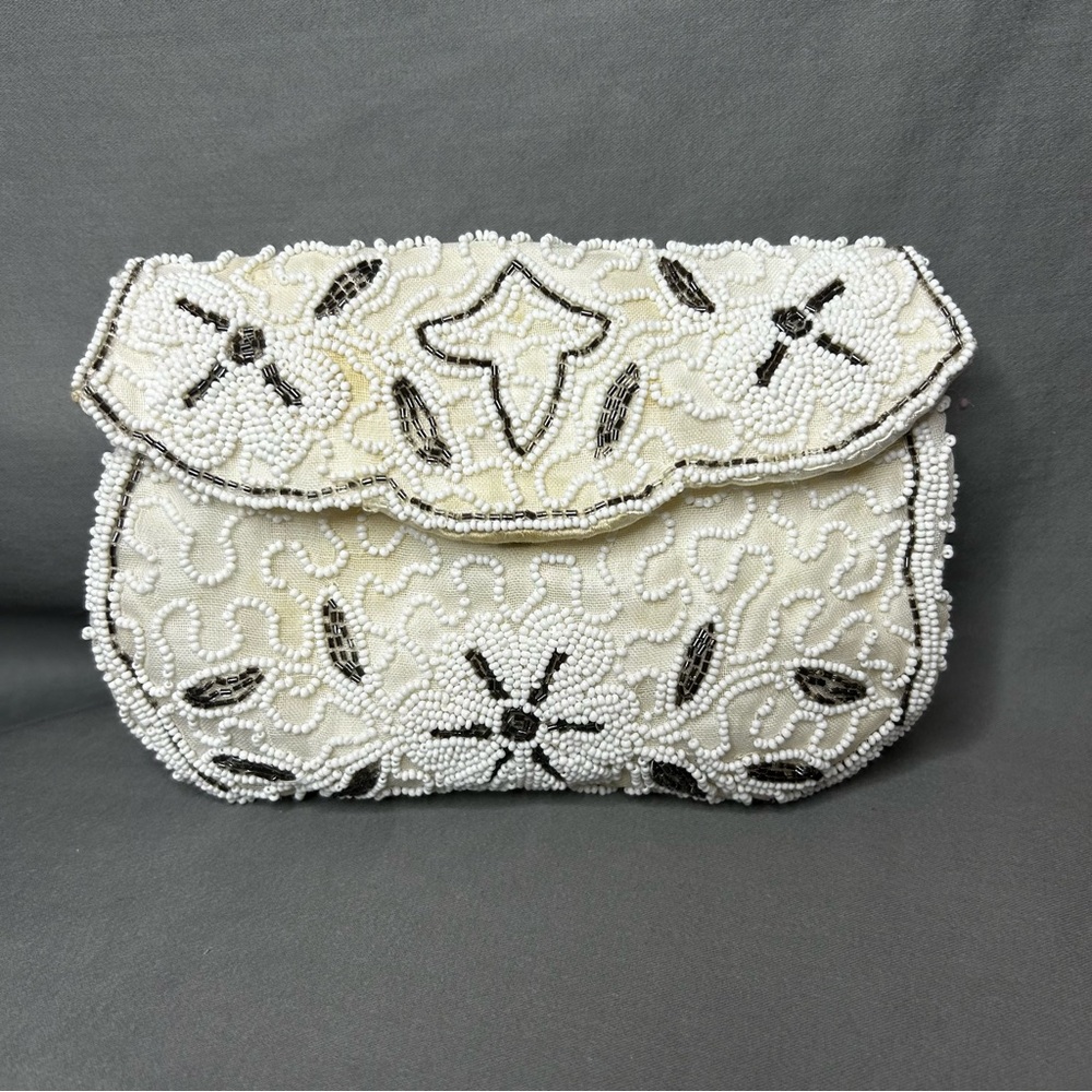 Vintage Walborg made in Belgium hand beaded clutch